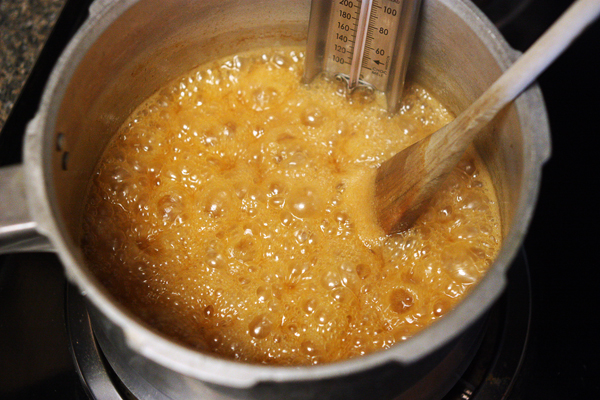Bubbling candy