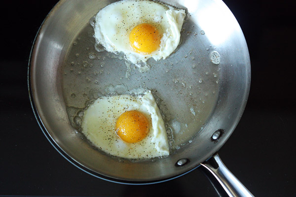 Pretty pretty eggs!