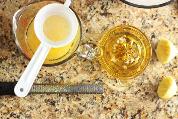 Lemon juicing